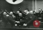 Immagine di Adolf Hitler saluto ufficiali Germania, 1940, secondo 8 filmato di repertorio 65675021759