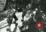 Immagine di Adolf Hitler saluto ufficiali Germania, 1940, secondo 24 filmato di repertorio 65675021759