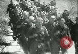 Immagine di Adolf Hitler saluto ufficiali Germania, 1940, secondo 28 filmato di repertorio 65675021759