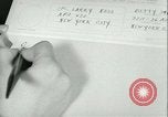 Immagine di V-mail manipolazione di seconda guerra mondiale United States USA, 1943, secondo 39 filmato di repertorio 65675021760