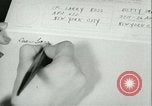 Immagine di V-mail manipolazione di seconda guerra mondiale United States USA, 1943, secondo 42 filmato di repertorio 65675021760