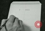 Immagine di V-mail manipolazione di seconda guerra mondiale United States USA, 1943, secondo 50 filmato di repertorio 65675021760