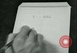 Immagine di V-mail manipolazione di seconda guerra mondiale United States USA, 1943, secondo 51 filmato di repertorio 65675021760