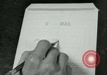 Immagine di V-mail manipolazione di seconda guerra mondiale United States USA, 1943, secondo 52 filmato di repertorio 65675021760