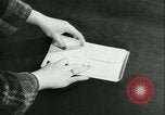 Immagine di V-mail manipolazione di seconda guerra mondiale United States USA, 1943, secondo 57 filmato di repertorio 65675021760