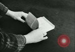 Immagine di V-mail manipolazione di seconda guerra mondiale United States USA, 1943, secondo 58 filmato di repertorio 65675021760