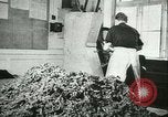 Image l'agriculture et du tabac de la fourrure en Danemark Danemark, 1942, de la seconde 17 séquences d'archives historiques vidéo 65675021778