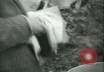 Image l'agriculture et du tabac de la fourrure en Danemark Danemark, 1942, de la seconde 52 séquences d'archives historiques vidéo 65675021778