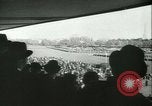 Image course de chevaux à l'hippodrome d'Auteuil Paris France, 1942, de la seconde 40 séquences d'archives historiques vidéo 65675021780