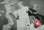 Standbild deutscher Bildhauer Deutschland, 1942, aus Sekunde 5 historischem Filmmaterial Videoclip 65675021787