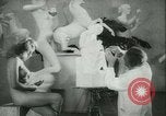 Standbild deutscher Bildhauer Deutschland, 1942, aus Sekunde 13 historischem Filmmaterial Videoclip 65675021787