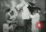 Standbild deutscher Bildhauer Deutschland, 1942, aus Sekunde 18 historischem Filmmaterial Videoclip 65675021787