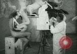 Standbild deutscher Bildhauer Deutschland, 1942, aus Sekunde 21 historischem Filmmaterial Videoclip 65675021787