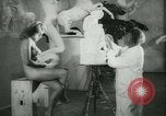 Standbild deutscher Bildhauer Deutschland, 1942, aus Sekunde 22 historischem Filmmaterial Videoclip 65675021787