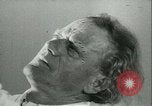 Standbild deutscher Bildhauer Deutschland, 1942, aus Sekunde 24 historischem Filmmaterial Videoclip 65675021787