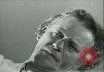 Standbild deutscher Bildhauer Deutschland, 1942, aus Sekunde 25 historischem Filmmaterial Videoclip 65675021787
