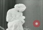 Standbild deutscher Bildhauer Deutschland, 1942, aus Sekunde 39 historischem Filmmaterial Videoclip 65675021787