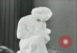 Standbild deutscher Bildhauer Deutschland, 1942, aus Sekunde 40 historischem Filmmaterial Videoclip 65675021787