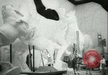 Standbild deutscher Bildhauer Deutschland, 1942, aus Sekunde 50 historischem Filmmaterial Videoclip 65675021787