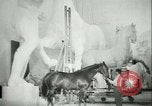 Standbild deutscher Bildhauer Deutschland, 1942, aus Sekunde 59 historischem Filmmaterial Videoclip 65675021787