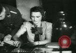 Immagine di Le ragazze tedesche il treno per le comunicazioni di lavoro ad Atene Atene GRECIA, 1942, secondo 17 filmato di repertorio 65675021788
