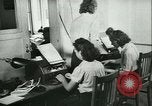 Immagine di Le ragazze tedesche il treno per le comunicazioni di lavoro ad Atene Atene GRECIA, 1942, secondo 30 filmato di repertorio 65675021788