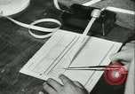 Immagine di Le ragazze tedesche il treno per le comunicazioni di lavoro ad Atene Atene GRECIA, 1942, secondo 35 filmato di repertorio 65675021788