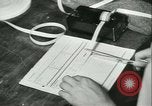 Immagine di Le ragazze tedesche il treno per le comunicazioni di lavoro ad Atene Atene GRECIA, 1942, secondo 36 filmato di repertorio 65675021788