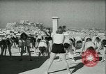 Immagine di Le ragazze tedesche il treno per le comunicazioni di lavoro ad Atene Atene GRECIA, 1942, secondo 51 filmato di repertorio 65675021788
