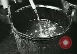 Standbild Fisch Haut-Anlage in Deutschland Deutschland, 1942, aus Sekunde 26 historischem Filmmaterial Videoclip 65675021789