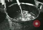 Standbild Fisch Haut-Anlage in Deutschland Deutschland, 1942, aus Sekunde 27 historischem Filmmaterial Videoclip 65675021789