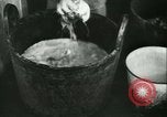 Standbild Fisch Haut-Anlage in Deutschland Deutschland, 1942, aus Sekunde 32 historischem Filmmaterial Videoclip 65675021789