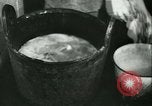 Standbild Fisch Haut-Anlage in Deutschland Deutschland, 1942, aus Sekunde 33 historischem Filmmaterial Videoclip 65675021789