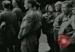 Immagine di Prigionieri alleati hanno marciato in Parigi Parigi Francia, 1944, secondo 1 filmato di repertorio 65675021798