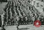 Immagine di Prigionieri alleati hanno marciato in Parigi Parigi Francia, 1944, secondo 6 filmato di repertorio 65675021798