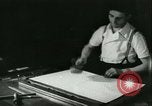 Immagine di La propaganda tedesca durante la seconda guerra mondiale l'occupazione di Parigi Parigi Francia, 1940, secondo 29 filmato di repertorio 65675021850