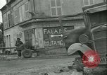 Standbild französischen 2nd Armored Division Sées, Frankreich, 1944, aus Sekunde 11 historischem Filmmaterial Videoclip 65675021854