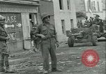 Standbild französischen 2nd Armored Division Sées, Frankreich, 1944, aus Sekunde 18 historischem Filmmaterial Videoclip 65675021854