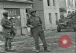 Standbild französischen 2nd Armored Division Sées, Frankreich, 1944, aus Sekunde 19 historischem Filmmaterial Videoclip 65675021854