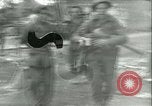 Standbild französischen 2nd Armored Division Sées, Frankreich, 1944, aus Sekunde 41 historischem Filmmaterial Videoclip 65675021854
