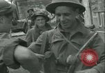 Standbild französischen 2nd Armored Division Sées, Frankreich, 1944, aus Sekunde 56 historischem Filmmaterial Videoclip 65675021854