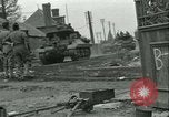Standbild französischen 2nd Armored Division Sées, Frankreich, 1944, aus Sekunde 9 historischem Filmmaterial Videoclip 65675021855