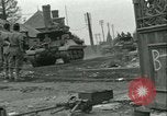Standbild französischen 2nd Armored Division Sées, Frankreich, 1944, aus Sekunde 10 historischem Filmmaterial Videoclip 65675021855