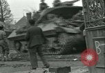 Standbild französischen 2nd Armored Division Sées, Frankreich, 1944, aus Sekunde 18 historischem Filmmaterial Videoclip 65675021855