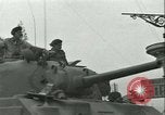 Standbild französischen 2nd Armored Division Sées, Frankreich, 1944, aus Sekunde 24 historischem Filmmaterial Videoclip 65675021855