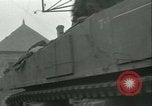 Standbild französischen 2nd Armored Division Sées, Frankreich, 1944, aus Sekunde 36 historischem Filmmaterial Videoclip 65675021855