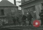 Standbild französischen 2nd Armored Division Sées, Frankreich, 1944, aus Sekunde 43 historischem Filmmaterial Videoclip 65675021855