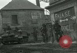 Standbild französischen 2nd Armored Division Sées, Frankreich, 1944, aus Sekunde 49 historischem Filmmaterial Videoclip 65675021855