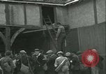 Standbild französischen Widerstand Chateaudun Frankreich, 1944, aus Sekunde 9 historischem Filmmaterial Videoclip 65675021860