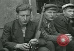 Standbild französischen Widerstand Chateaudun Frankreich, 1944, aus Sekunde 16 historischem Filmmaterial Videoclip 65675021861